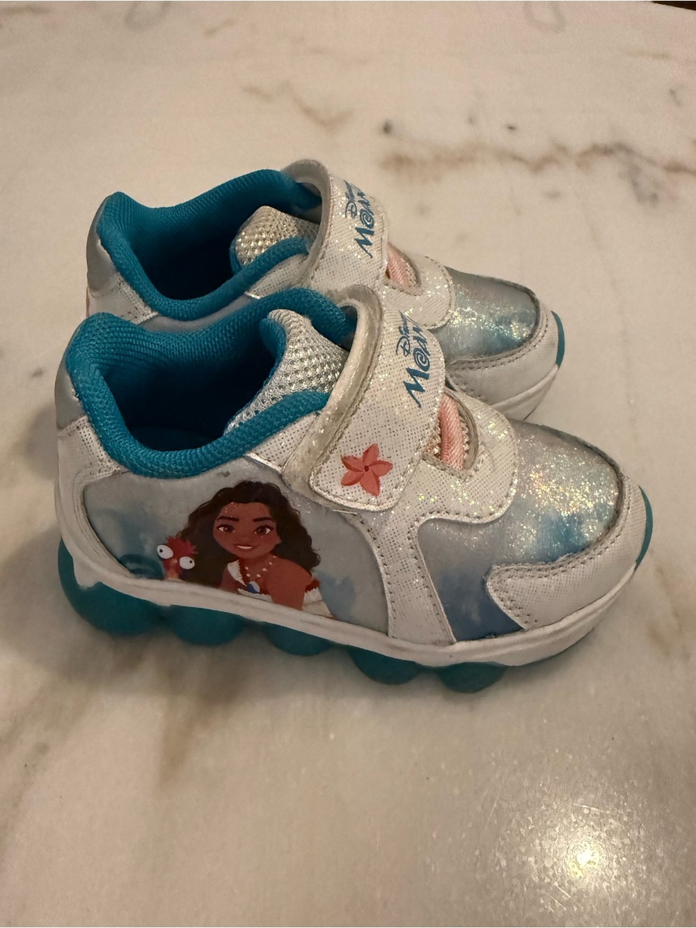 Moana 2 light up sneakers size 6